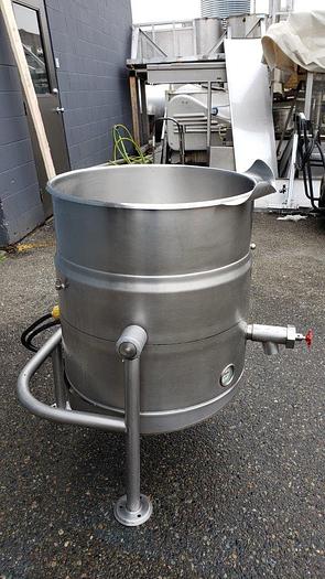 Used 30 Gallon Electric Tilting Steam Kettle