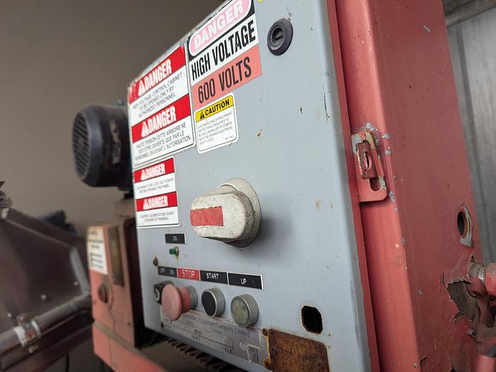 Used Universal Handling Can Crusher