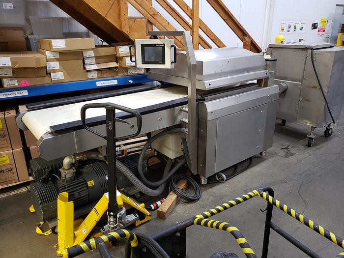 Used VC999 Chamber Sealer