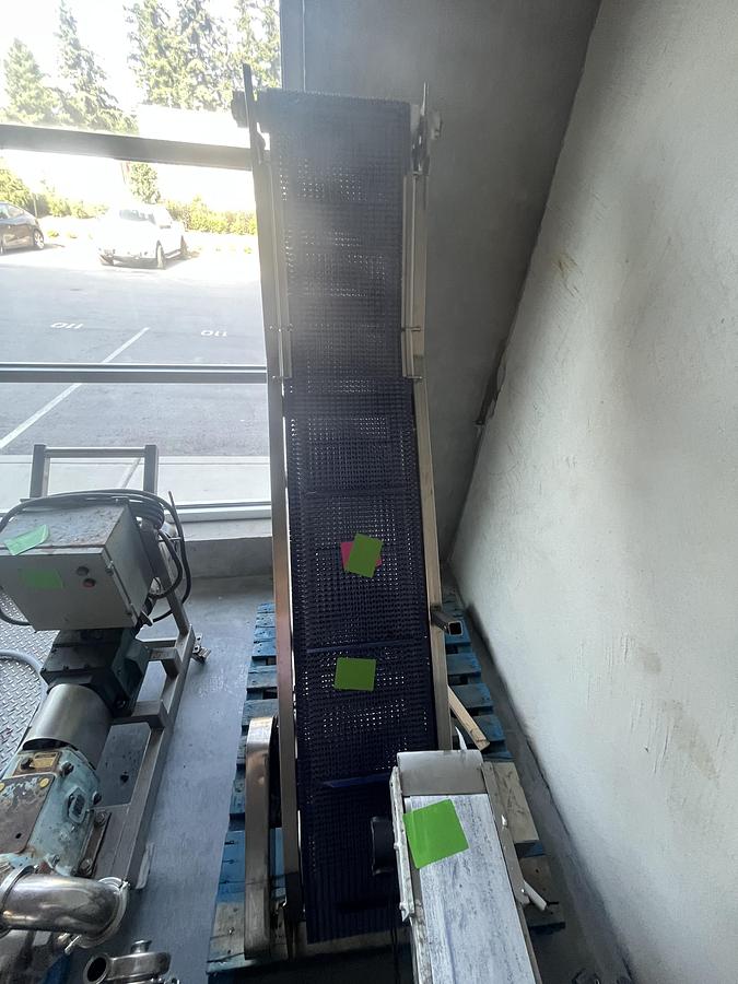 Used Cleated Incline Conveyor