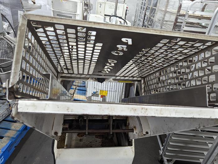 Used Oliver 797 Gravity Feed Bread Slicer