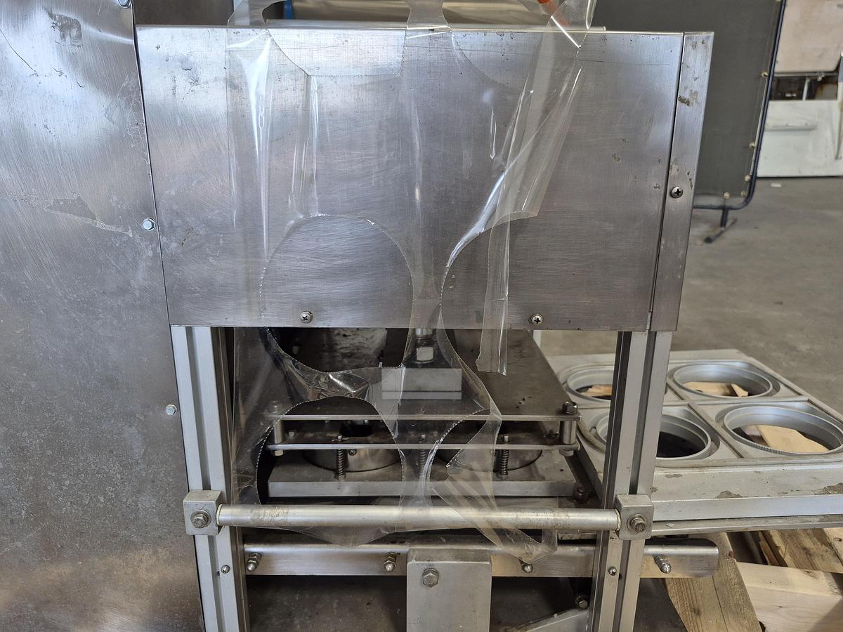 Used Japak KE TO-900 Automatic Cup & Tray Sealer