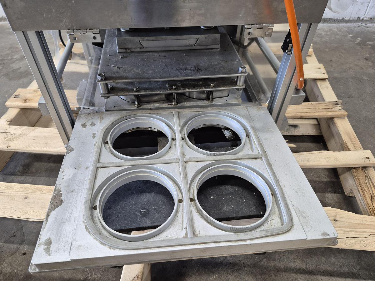 Used Japak KE TO-900 Automatic Cup & Tray Sealer