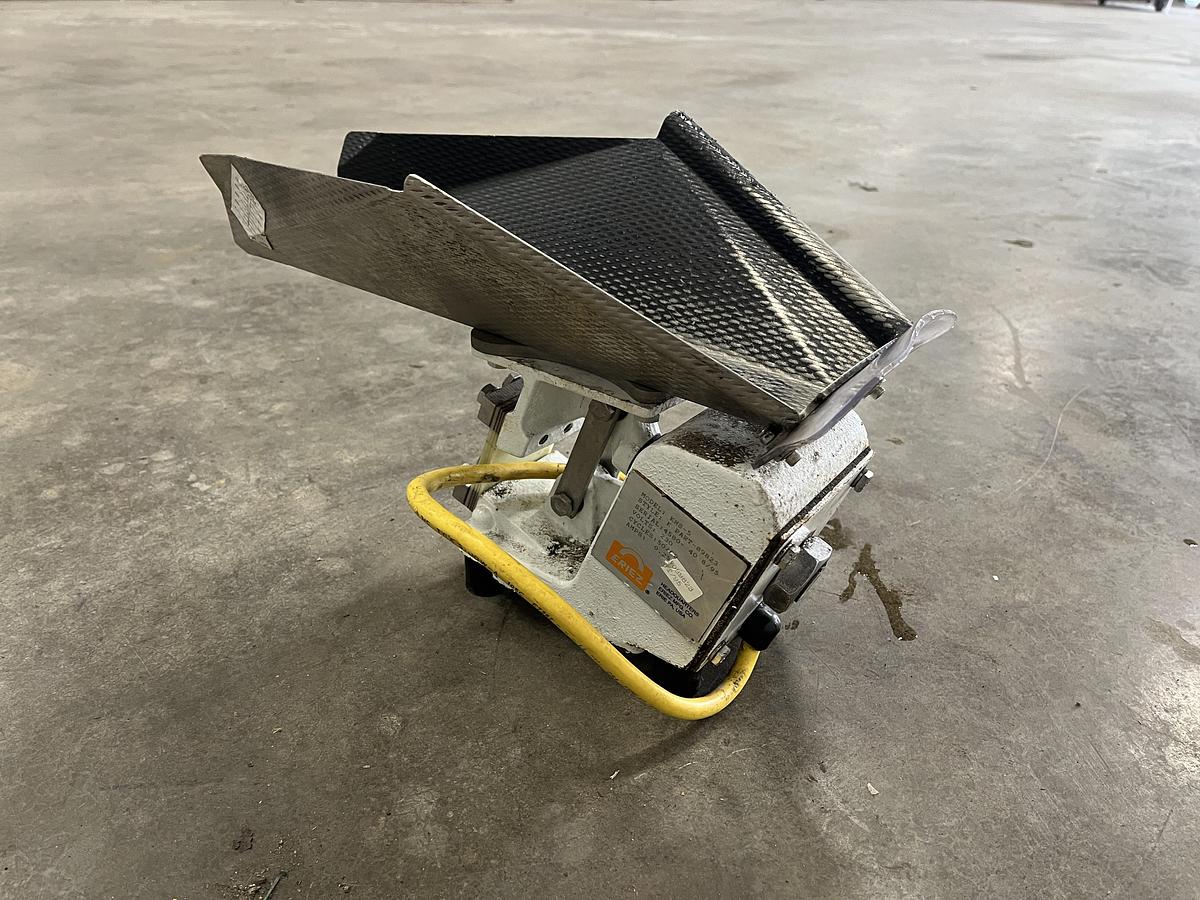 Used Eriez KHS-5 Vibratory Feeder
