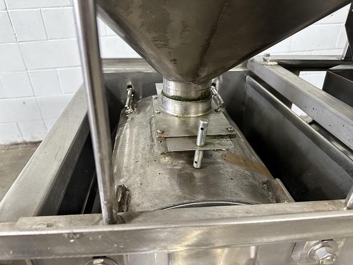 Used ABM McLauchlan 900 SS Berry Slicer