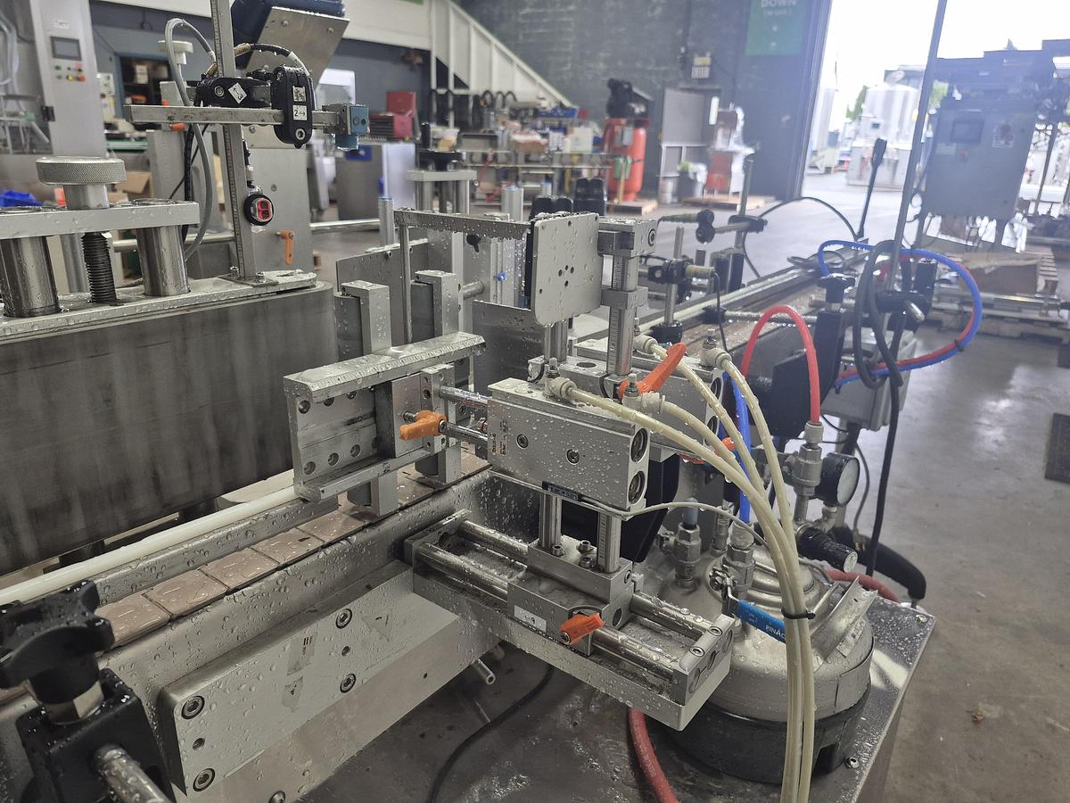 Used Aesus Eco Wrap Prism Labelling Machine