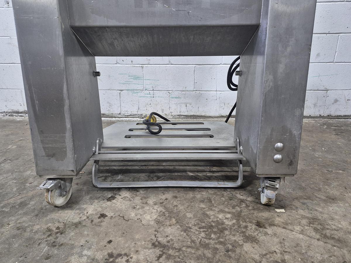 Used MAJA EVM 4006 Membrane Skinning Machine