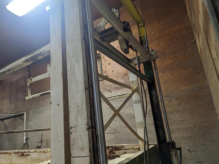 Used Pumpkin Squash Inspection & Cleaning Line