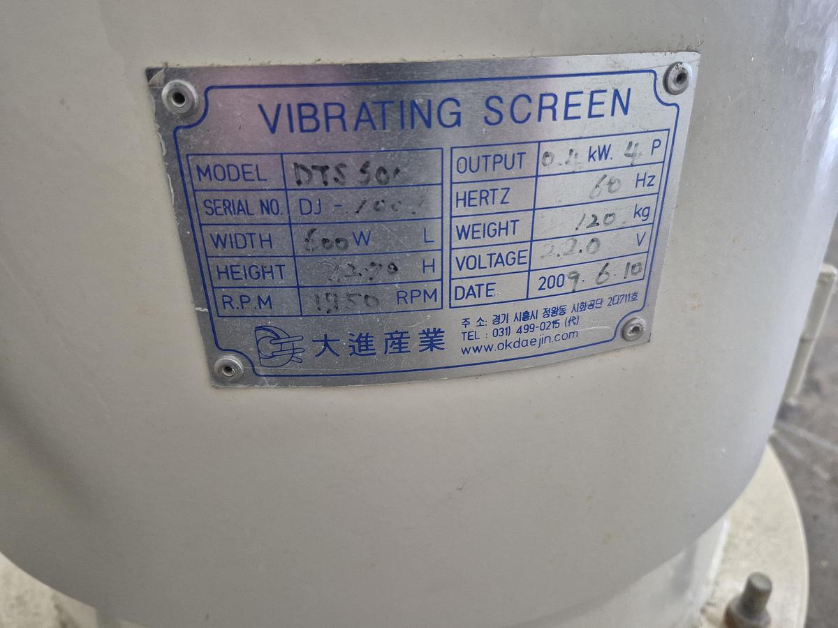 Used Daejin Industry DTS 500 Vibrating Sifter