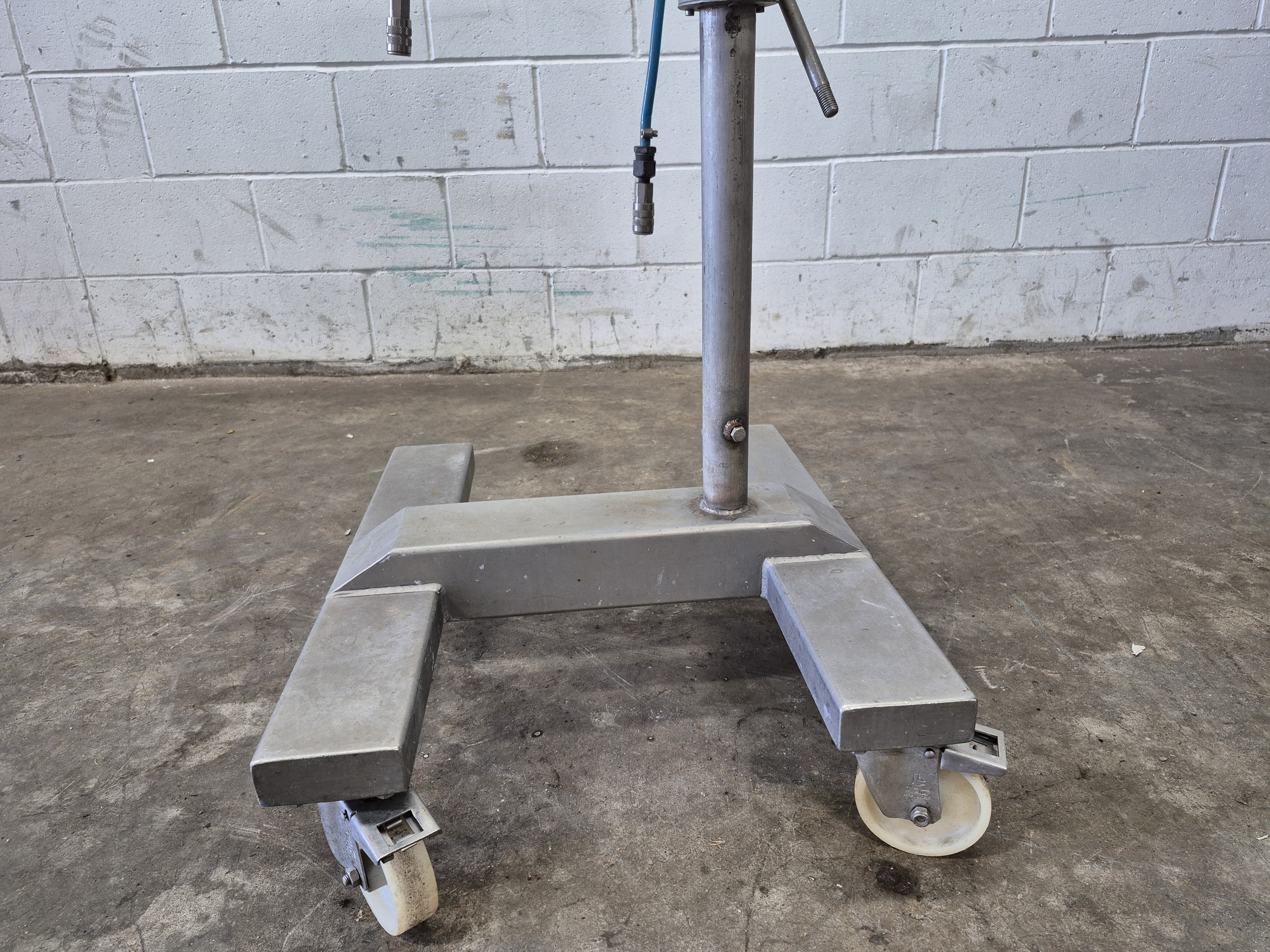 Used Loma IQ2 Metal Detector