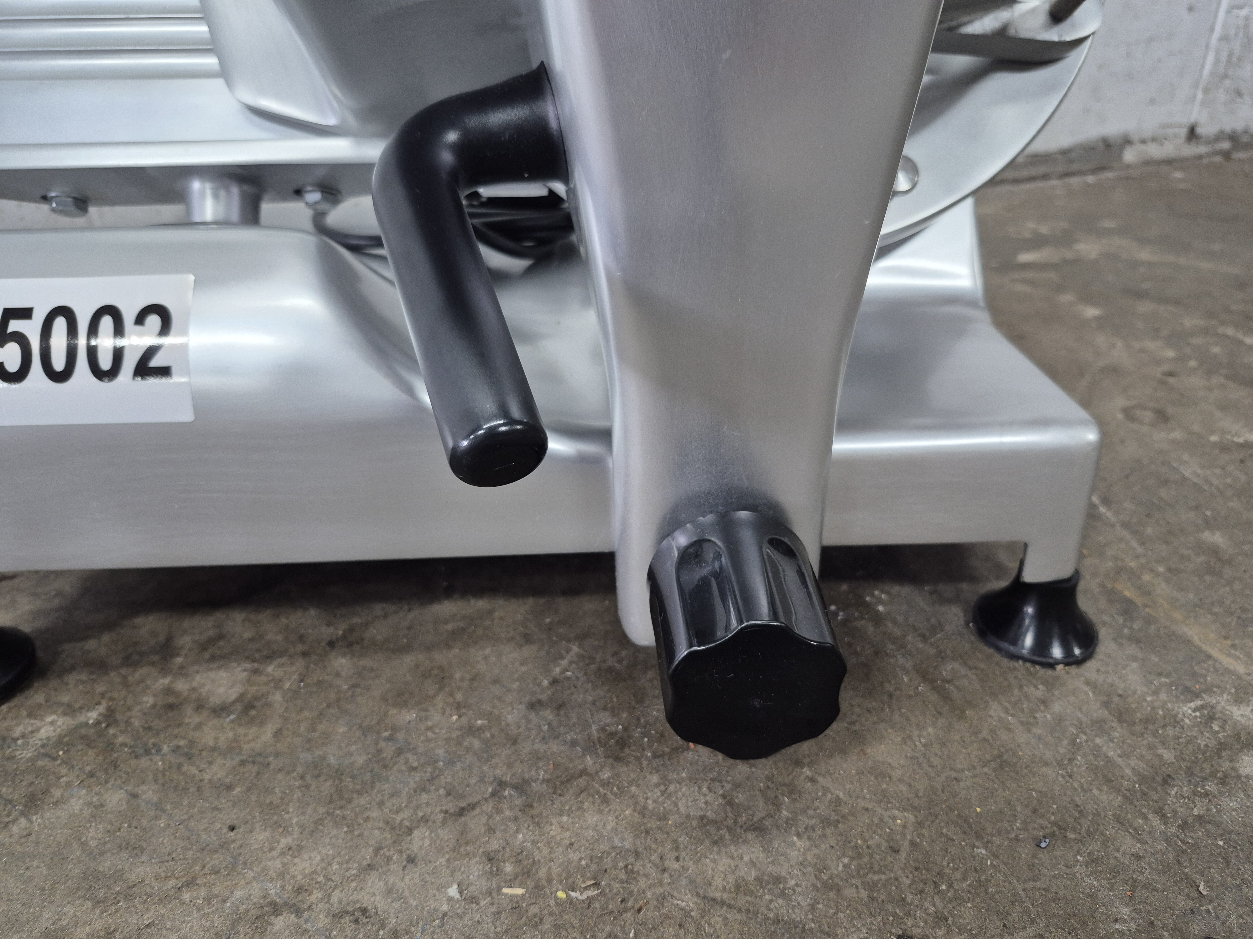 Used Globe G12 Manual Slicer