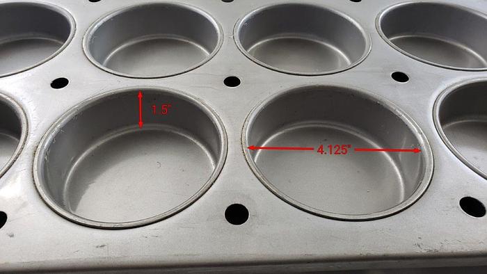 Used 15-On Oversized Muffin Mini Cake Pans