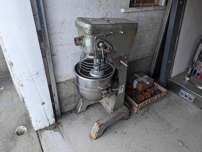 Used Doyon SM300 30 Quart Mixer