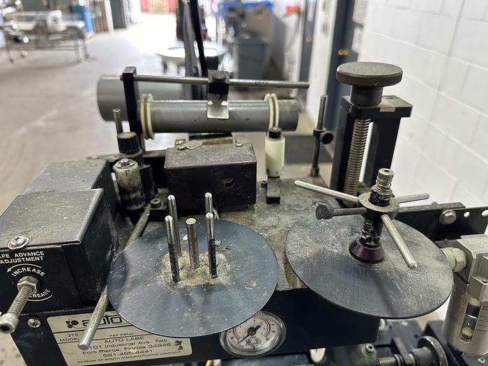 Used Auto Labe 110RH Single-Head Labeller with 310 Imprinter