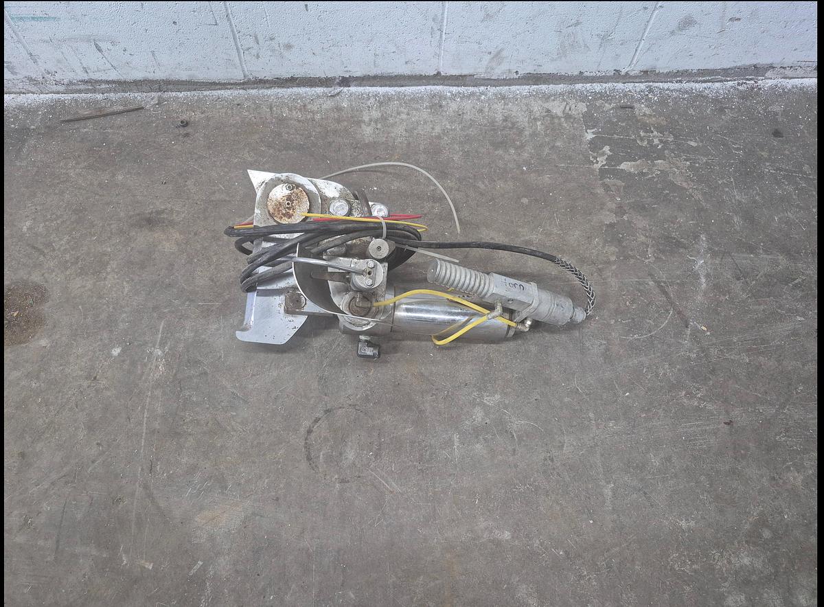 Used Jarvis 50D-1 Beef Horn & Hock Cutter