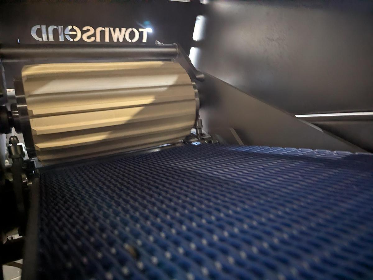 Used Townsend 9000A Skinner