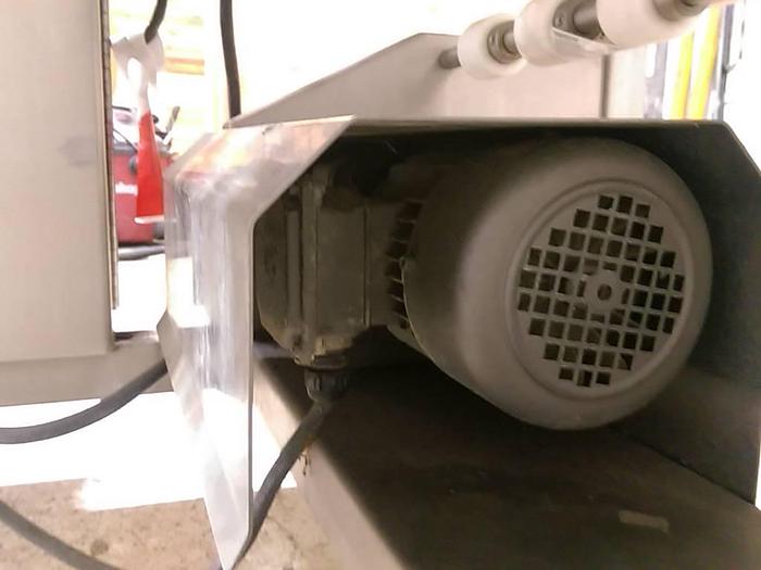 Used Loma IQ2 Metal Detector