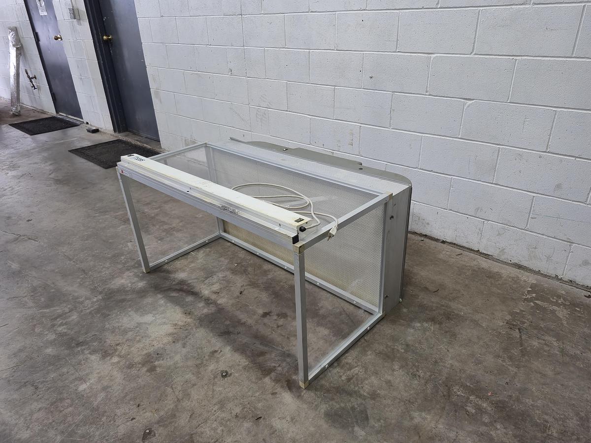 Used Microzone HLF-2-4 Horizontal Laminar Flow Clean Bench Hood