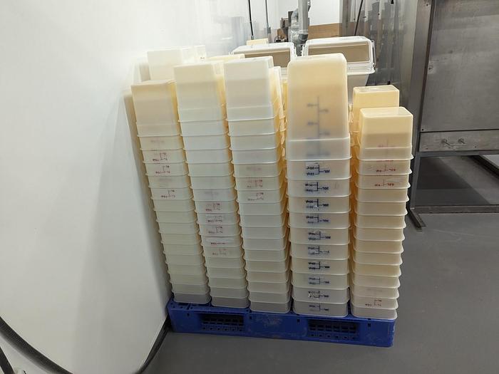 Used Prep Containers & Ingredient Bins