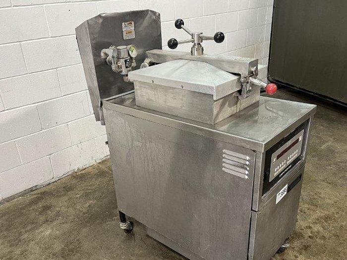 Used Henny Penny 5000 Pressure Fryer