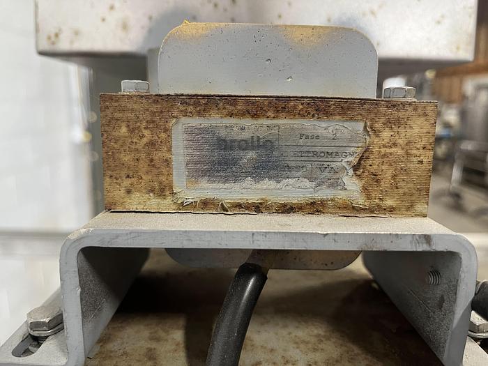 Used Toresani-Foodmac Vibratory Feeder