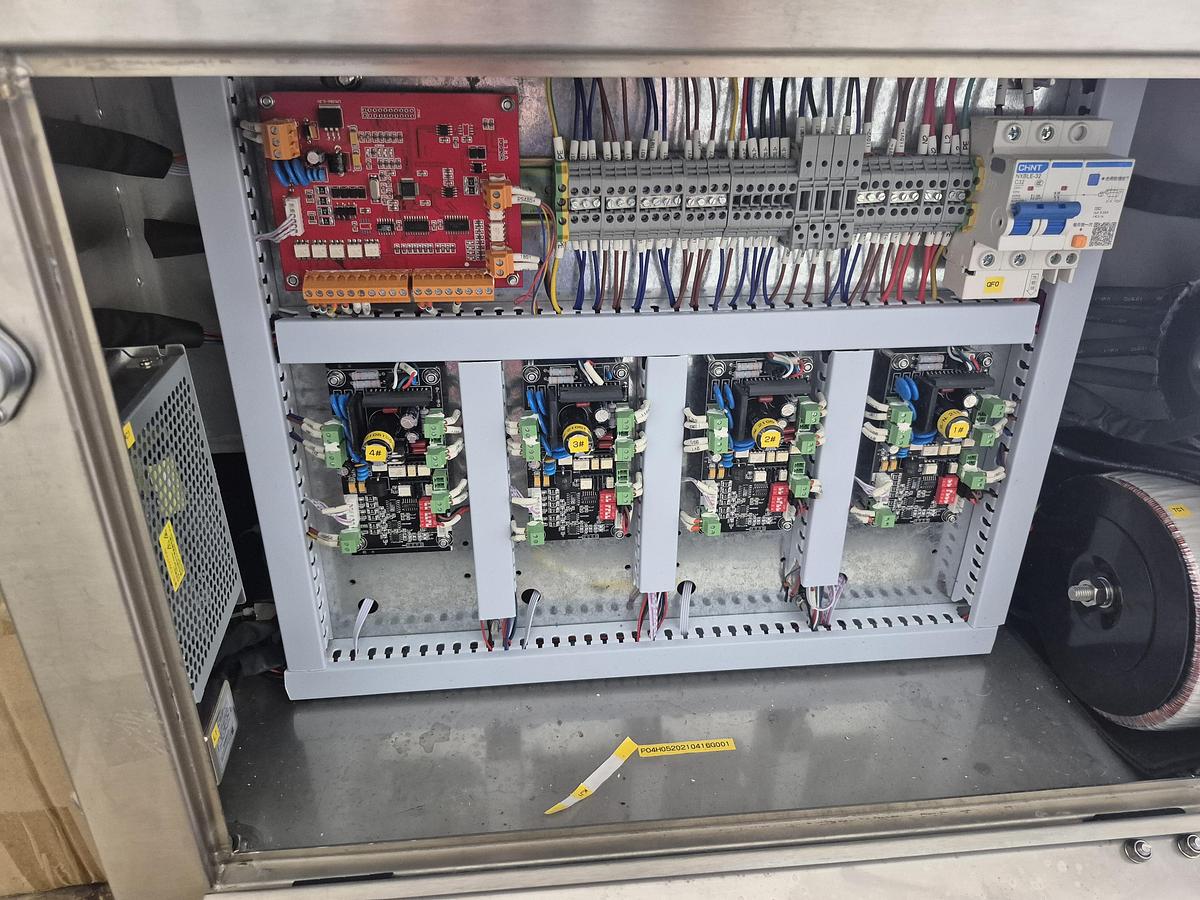 Used 4-Lane Linear Bucket Scale