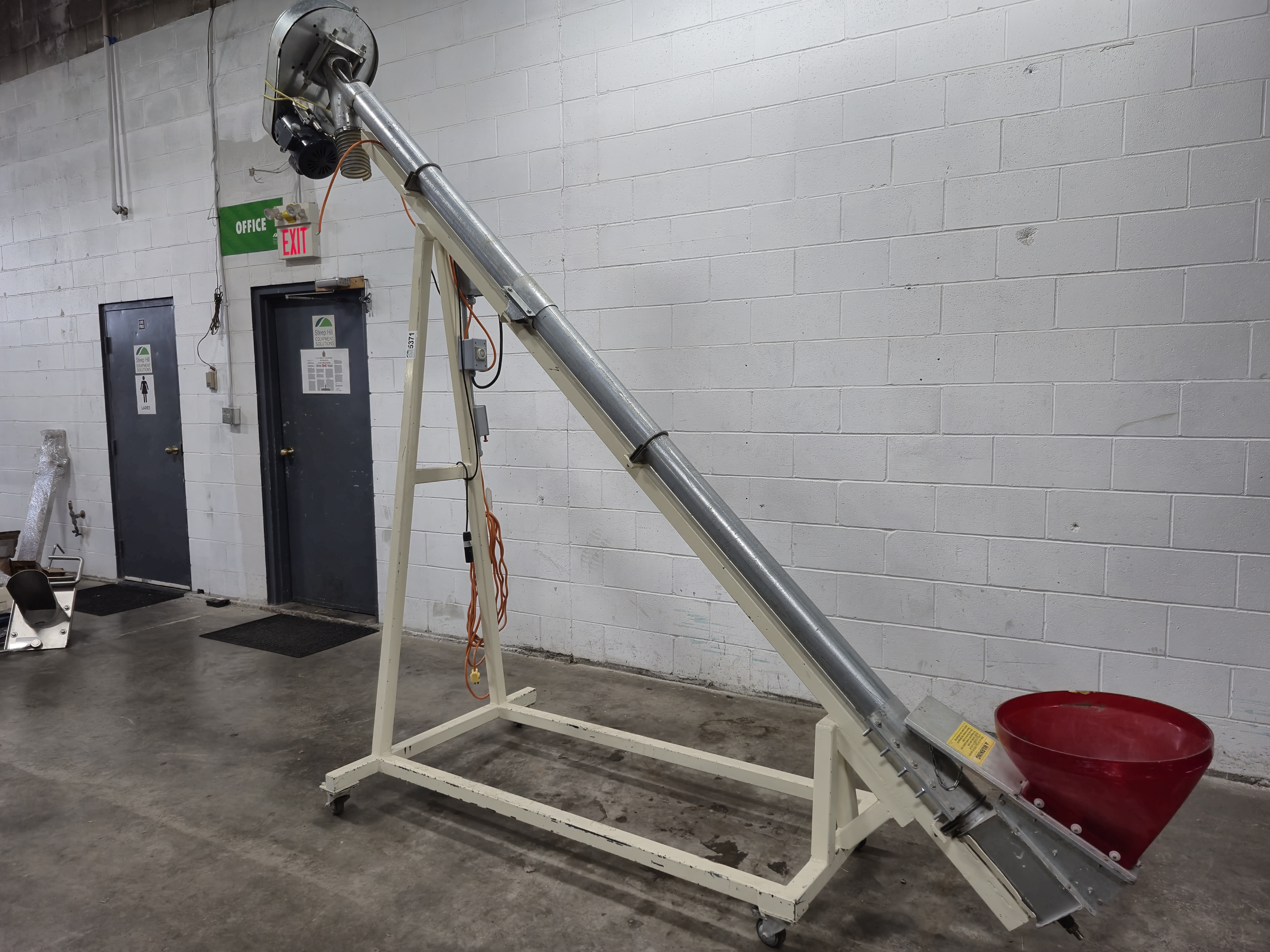 Used Portable Stainless Steel Inclined Screw Conveyor with Hopper