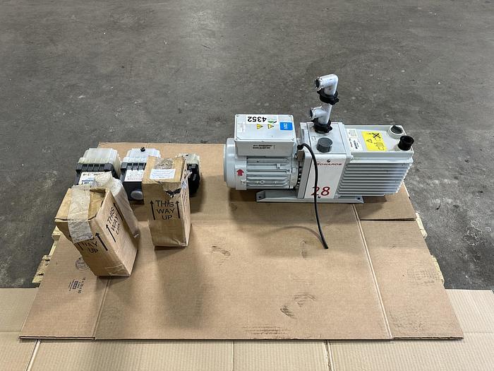 Used Edwards Dual Stage Vacuum Pump