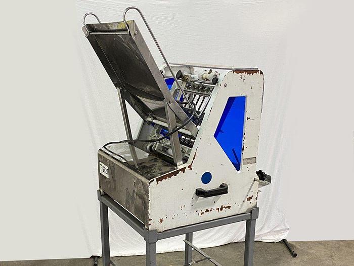 Used BakeMax Gravity Bread Slicer