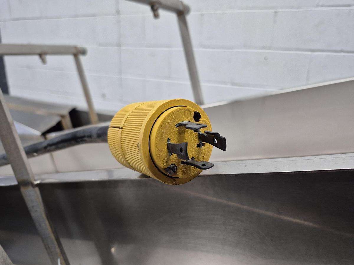 Used Incline Conveyor with 30 Gallon Tank