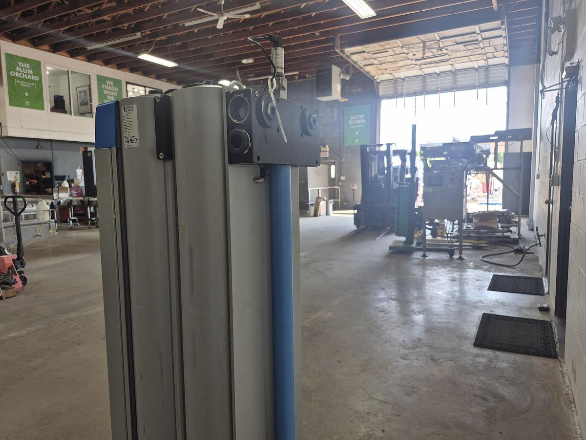 Used Walker Filtration Compressed Air Dryer