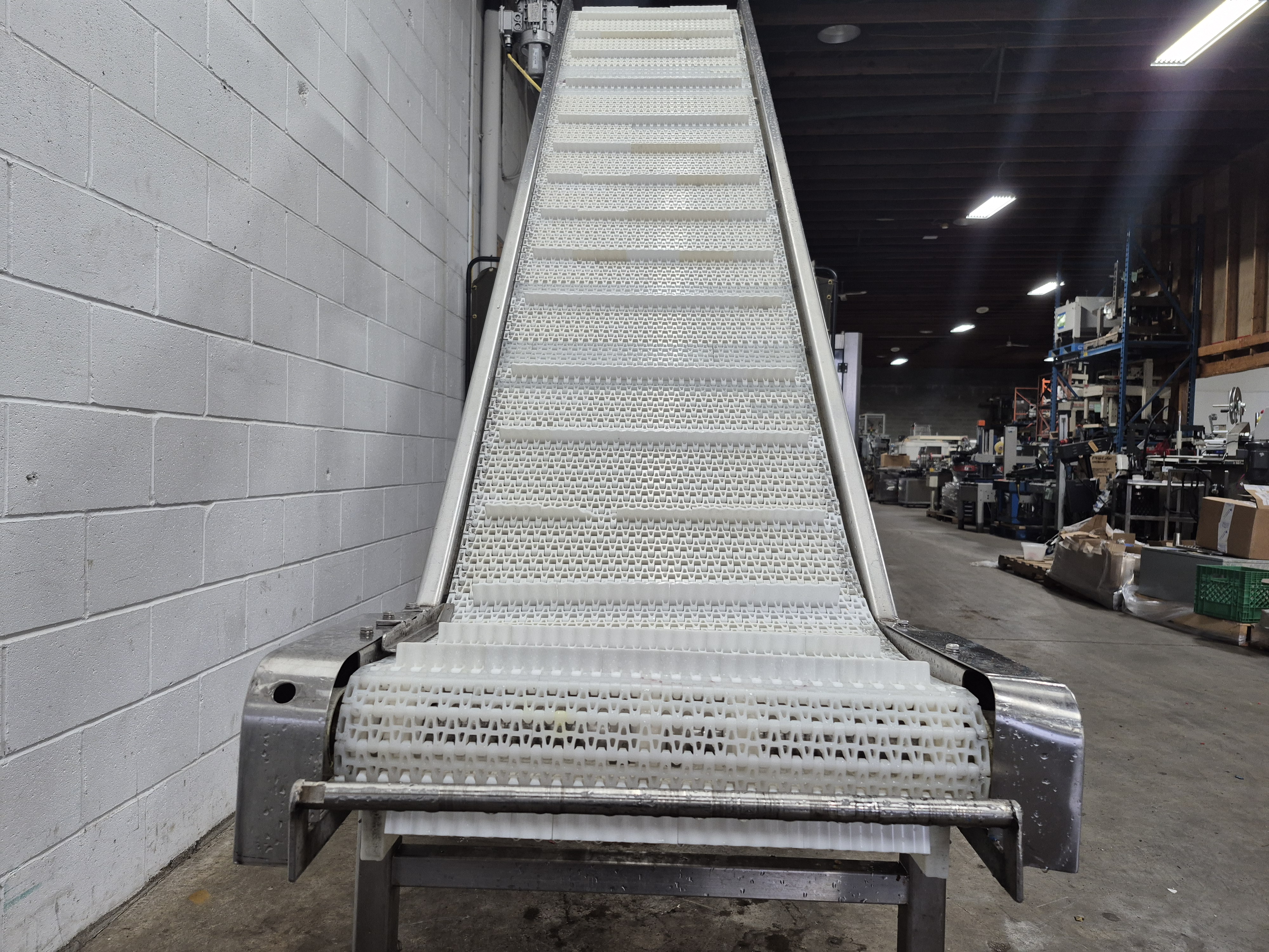 Used 7.5 Feet Incline Conveyor 