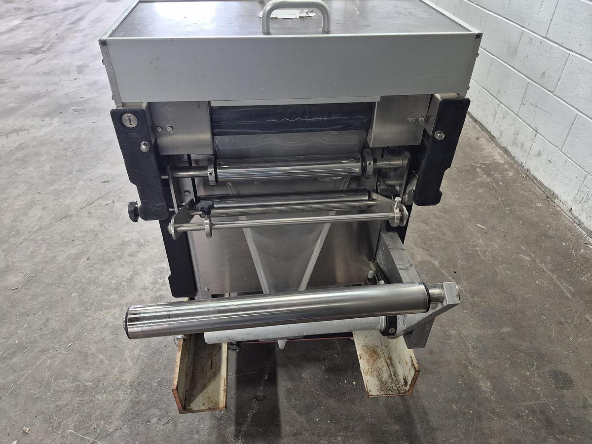 Used Multivac R140 Thermoformer