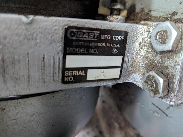 Used GAST 1/2 Hp Vacuum Pump