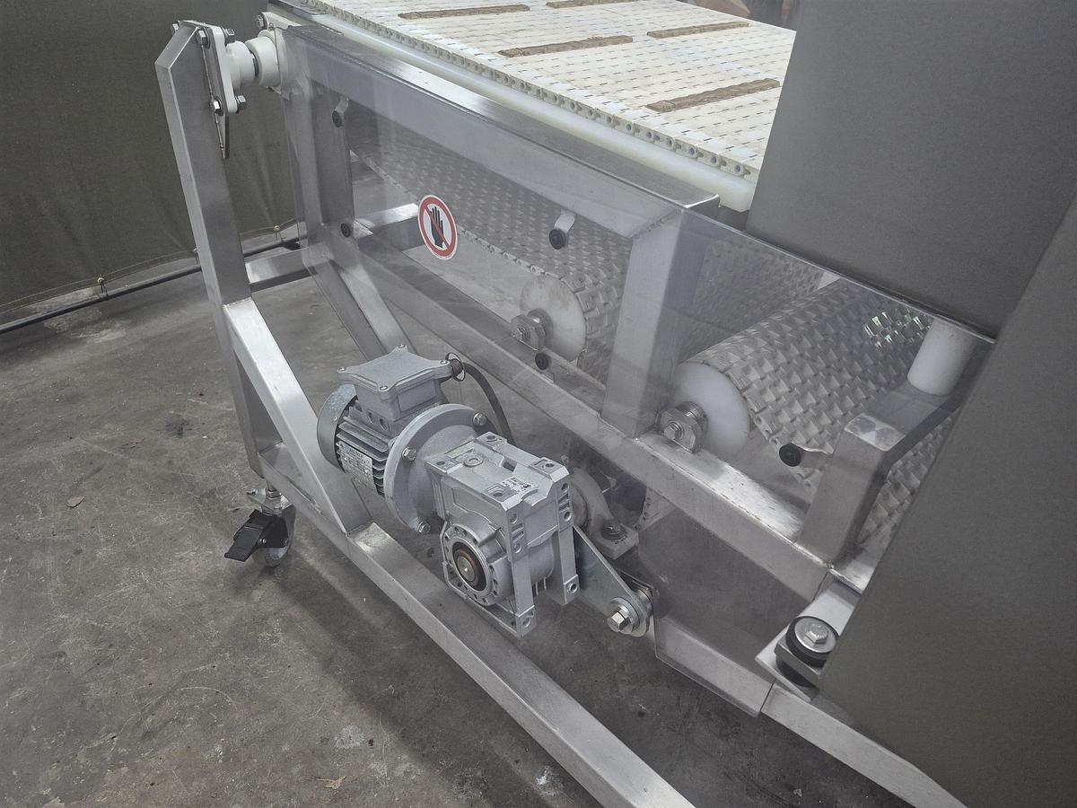 Used Fortress Phantom Metal Detector Conveyor