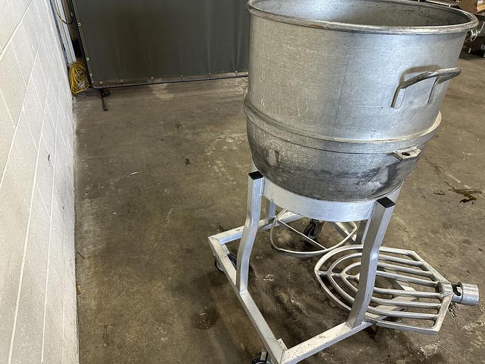 Used Hobart 140 Qt Bowl & Paddles