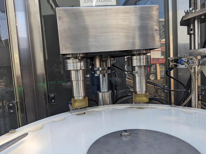 Used Rotary Bottle Filler