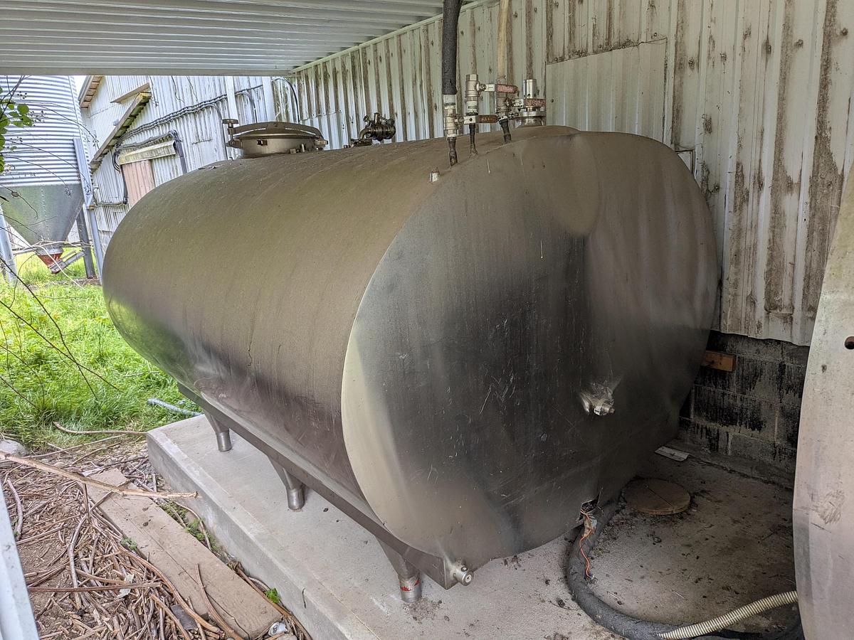 Used 2000 Gallon Dairy Tank
