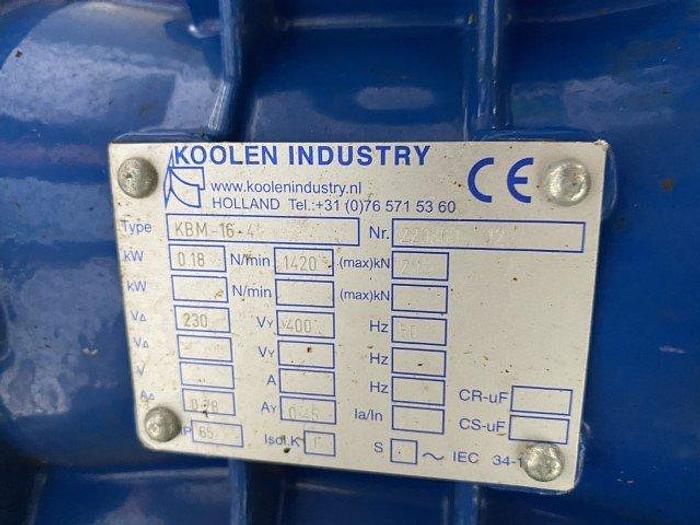 Used BEST 6' Shaker Conveyor