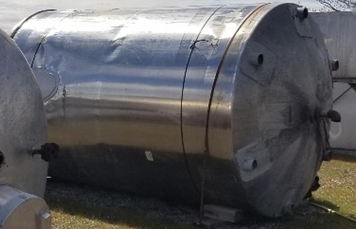 Used 1500 Gallon SS Tank