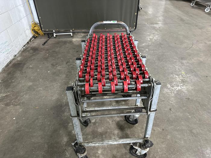 Used NestaFlex 226 Expandable Conveyor