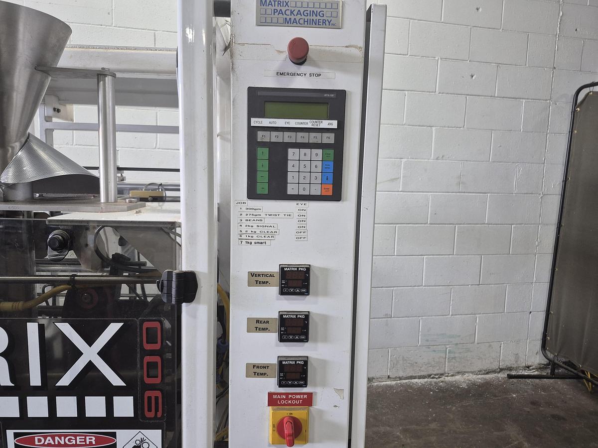 Used Matrix Packaging Machinery Vertical Form-fill-Seal Bagger