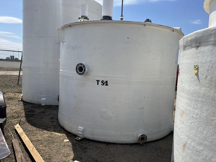Used 4900 Gallon Fiberglass Tank