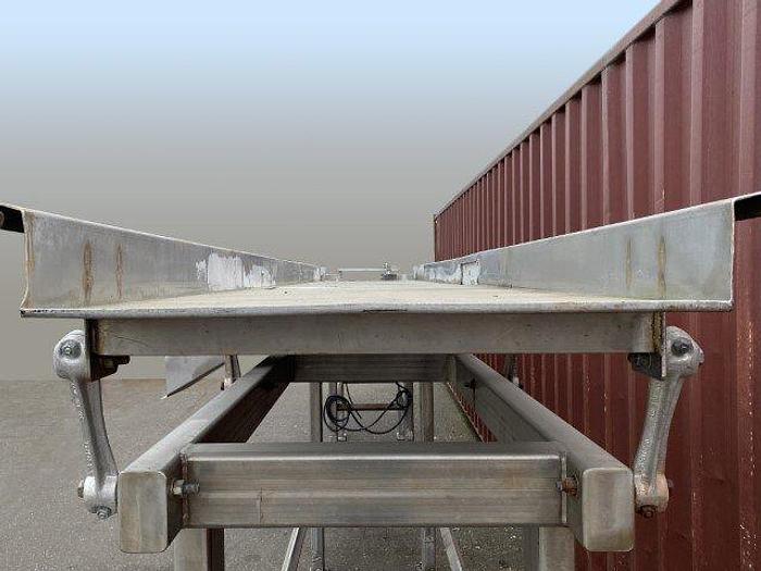 Used Commercial 28' Elevated Shaker Conveyor
