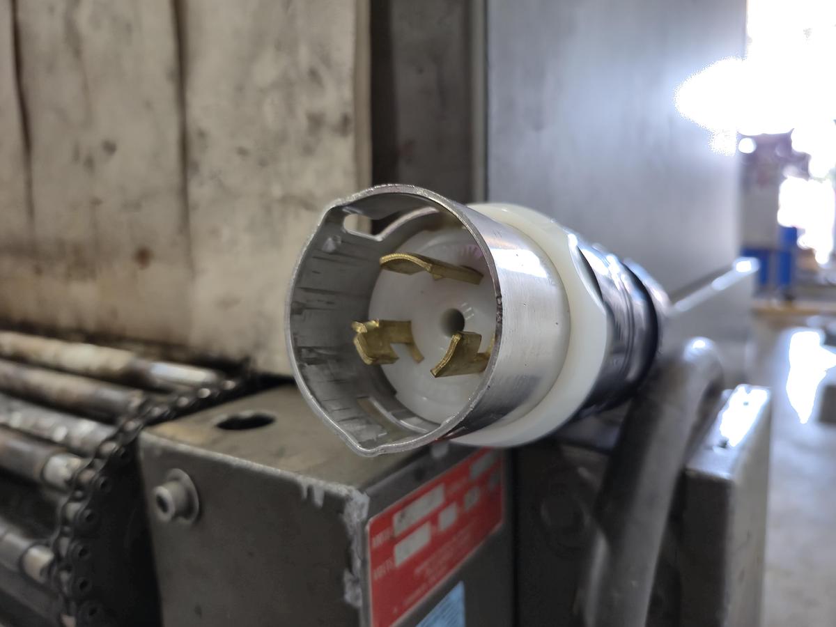 Used Damark STR16 Standalone Heat Shrink Tunnel