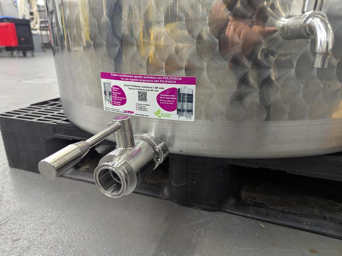 Used Albrigi 1100L Wine Tanks