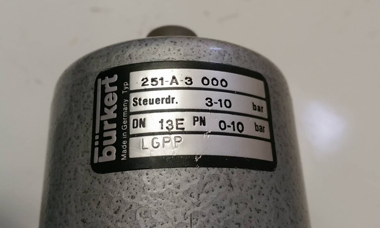 Used Burket Angle Body Piston Valves