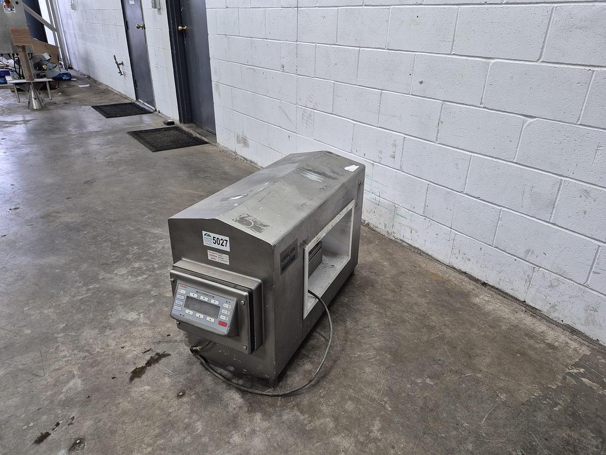 Used Goring Kerr DSP2 Metal Detector 