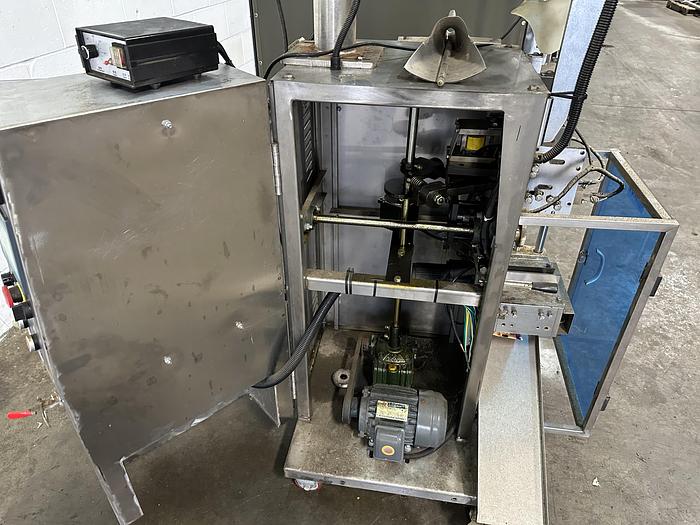 Used Vertical Form Fill Sachet Machine with Auger Filler