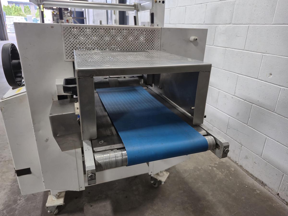 Used PFM Packaging Machinery Hurricane Horizontal Flow Packager
